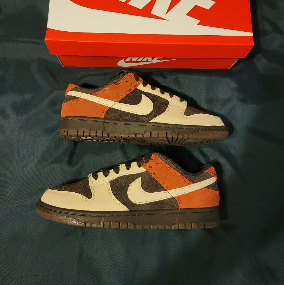 Brand new ds nike dunk low red panda size 9 men's.